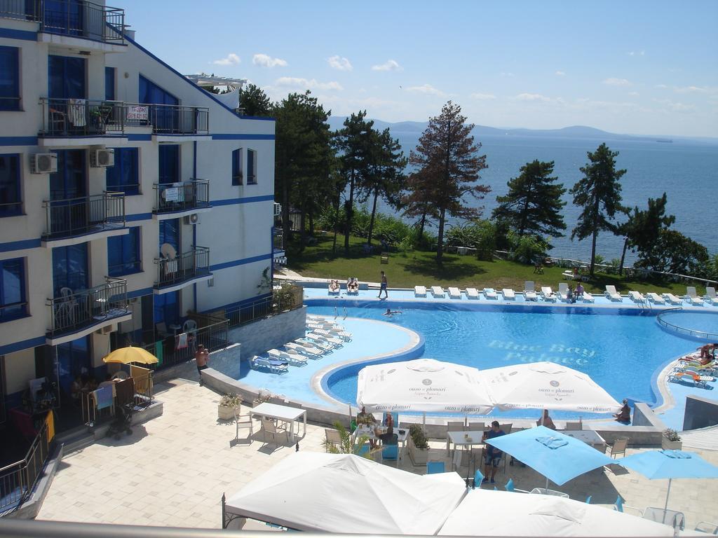 Blue Bay Palace Apart Complex Pomorie Exterior foto