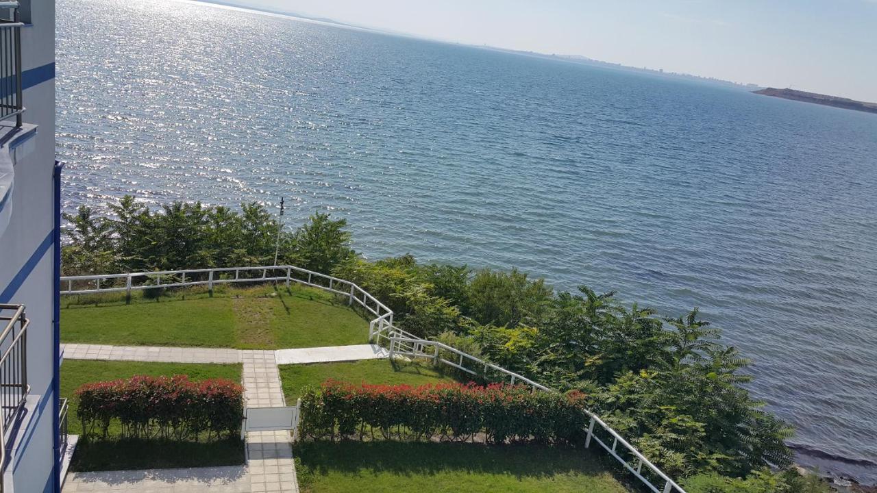 Blue Bay Palace Apart Complex Pomorie Exterior foto